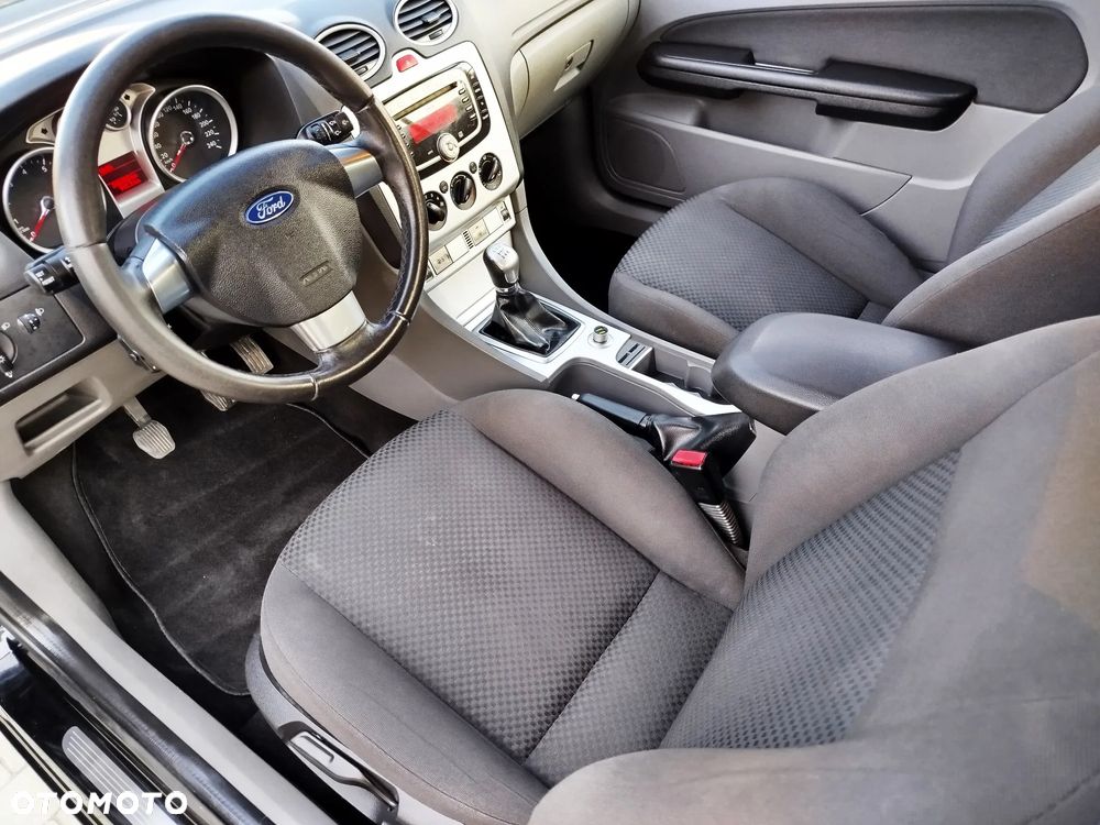 Ford Focus 2.0 16V Sport - 20