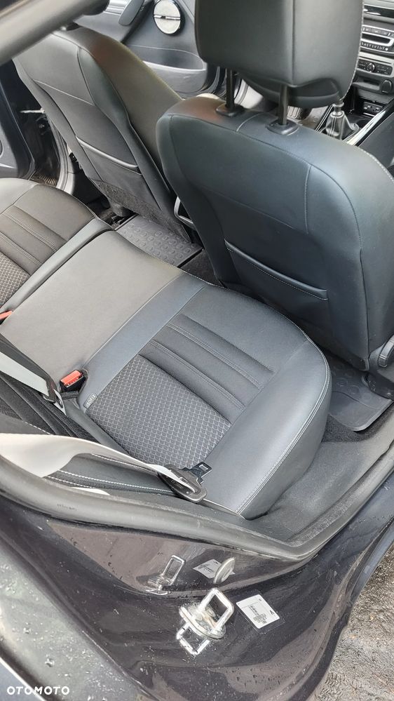 Renault Megane 1.2 16V TCe Energy Bose - 5