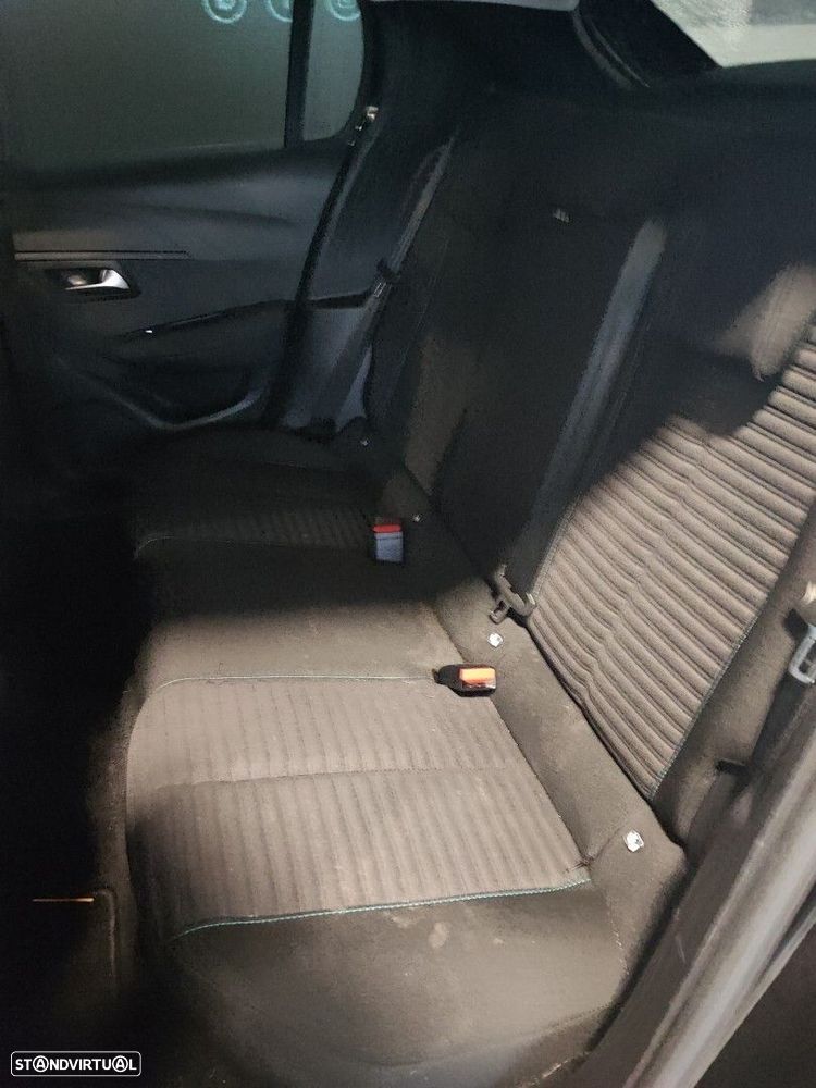 Peugeot e-208 50 kWh Style - 6