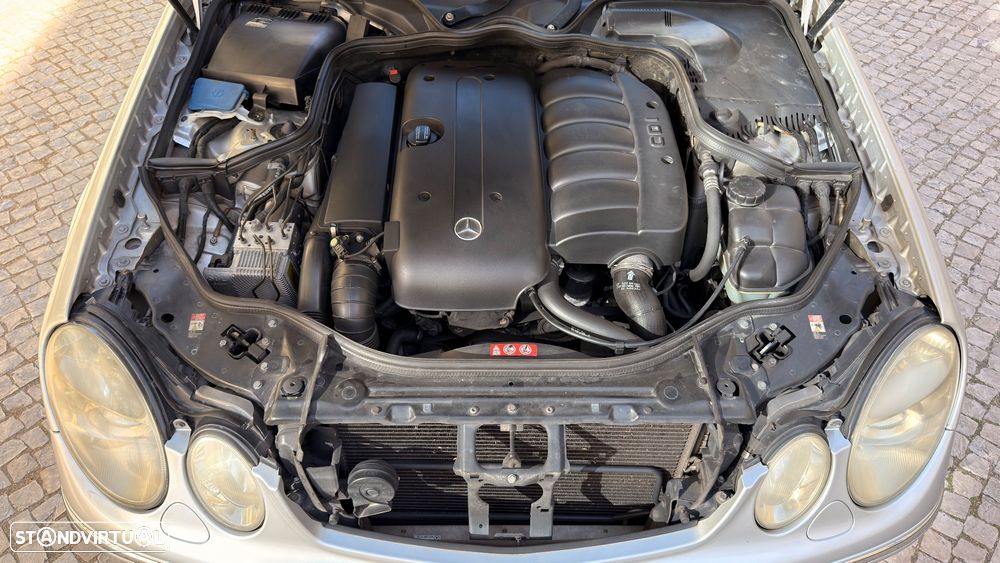 Mercedes-Benz E 270 - 41