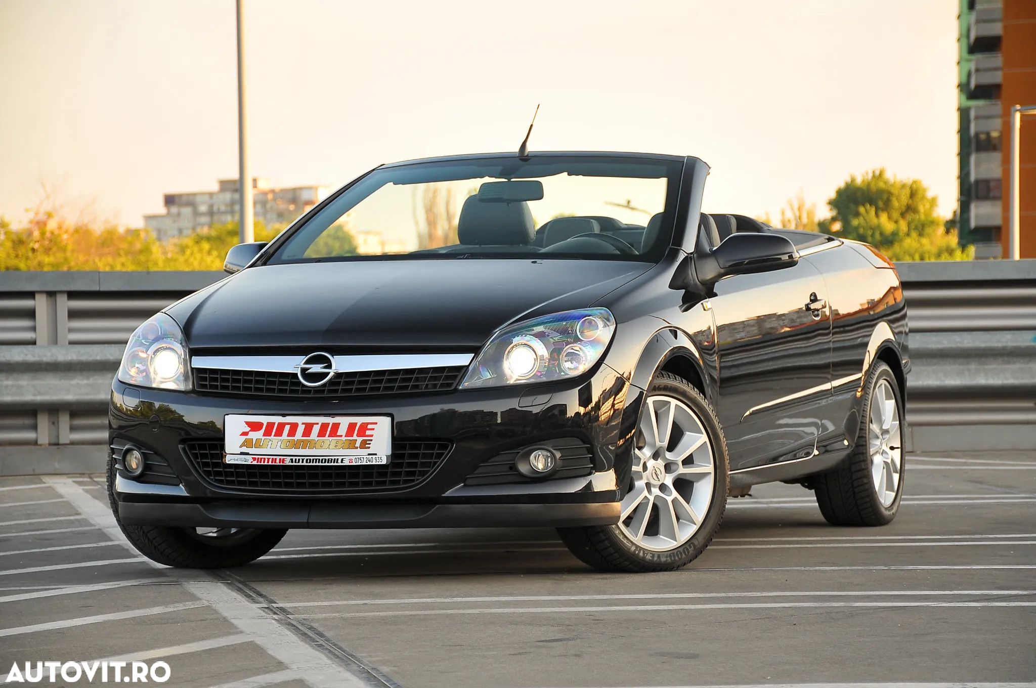 Opel Astra Twin Top 1.8 Cosmo - 1