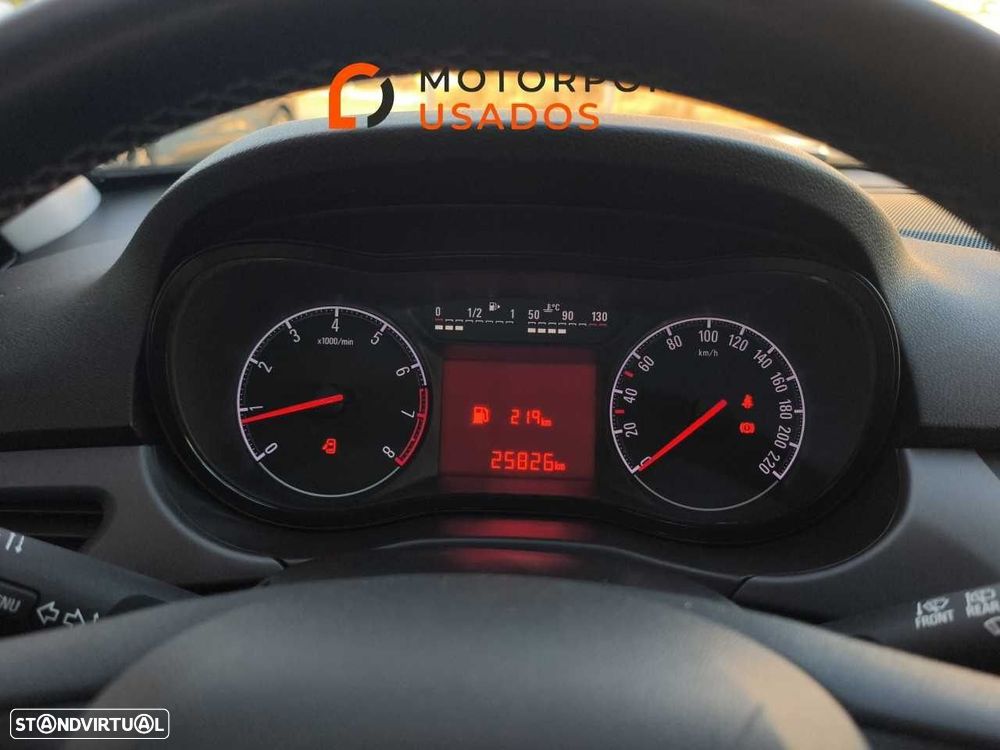 Opel Corsa 1.2 120 Anos - 15