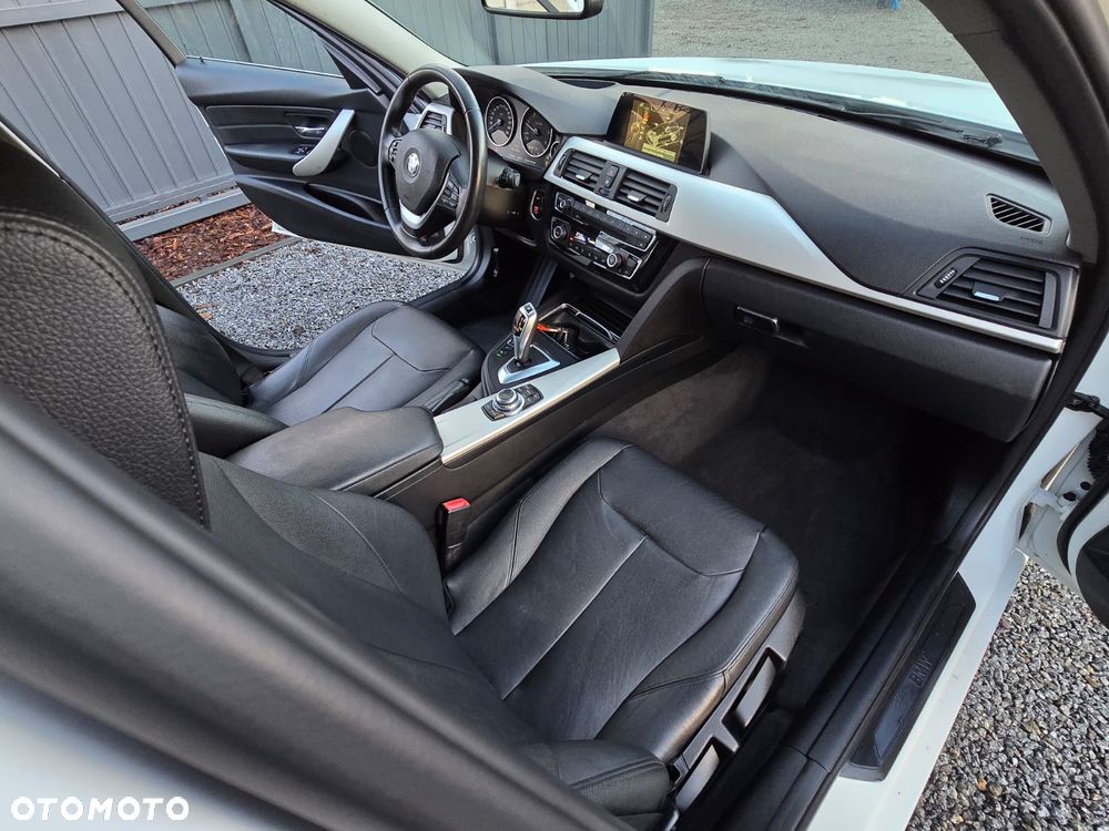 BMW Seria 3 320d xDrive Edition Luxury Line Purity - 13