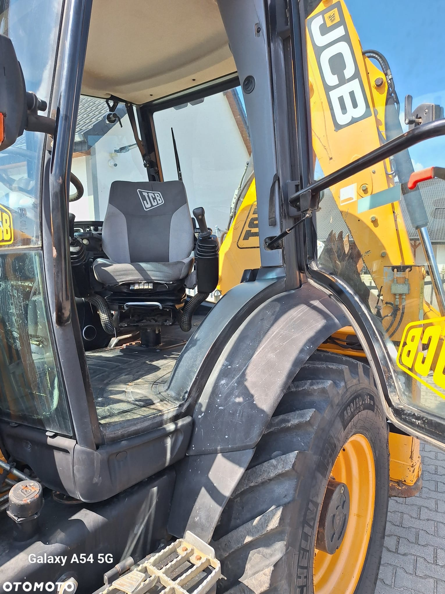 JCB 3CX - 8