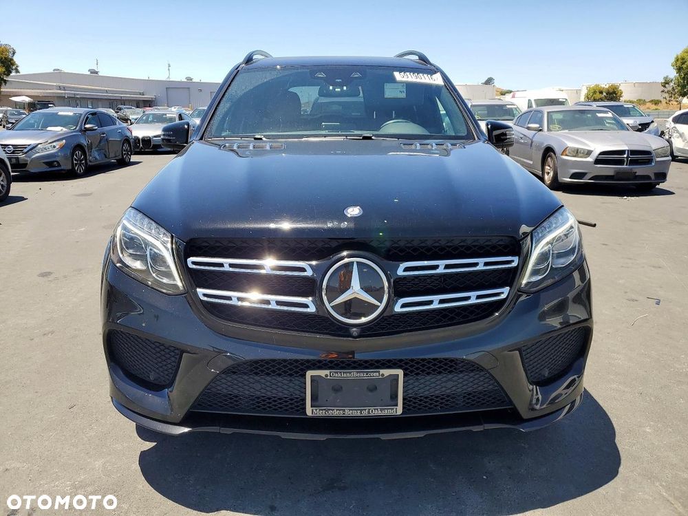 Mercedes-Benz GLS - 2