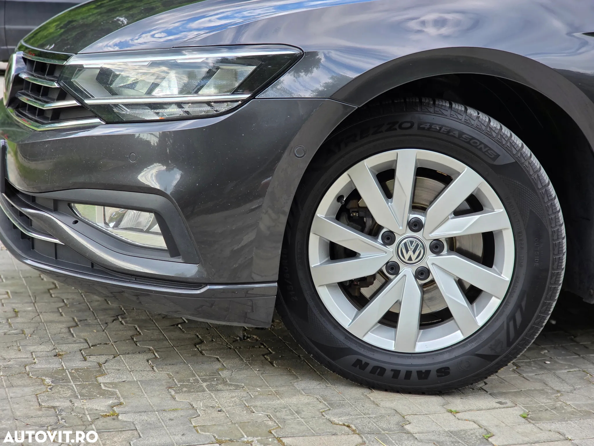 Volkswagen Passat - 24