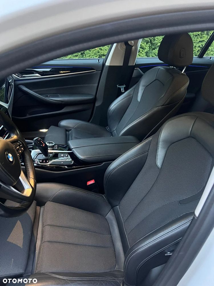 BMW Seria 5 518d Business Edition sport - 7