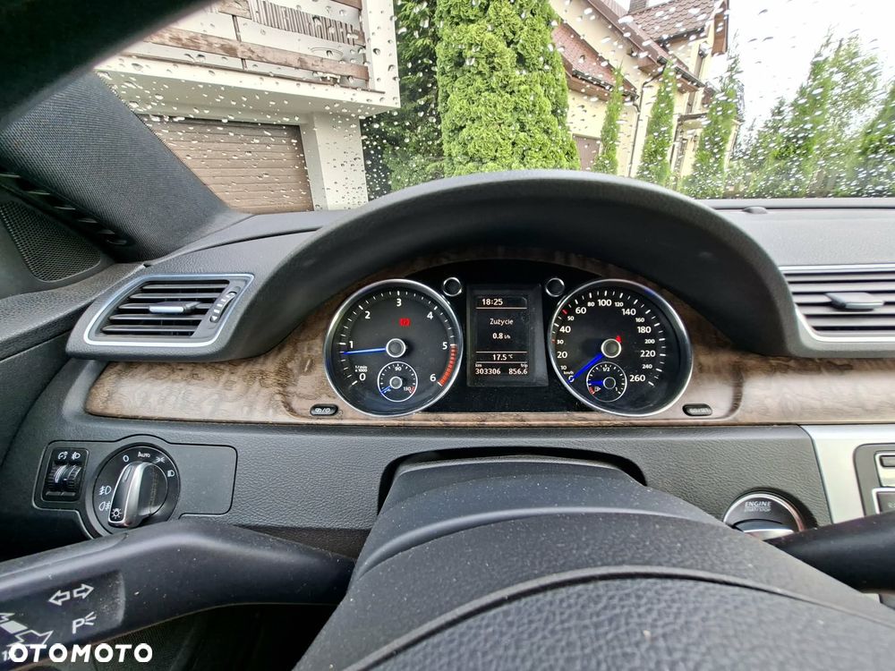 Volkswagen Passat 1.6 TDI BlueMotion Technology Highline - 17