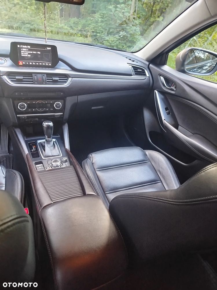 Mazda 6 - 8