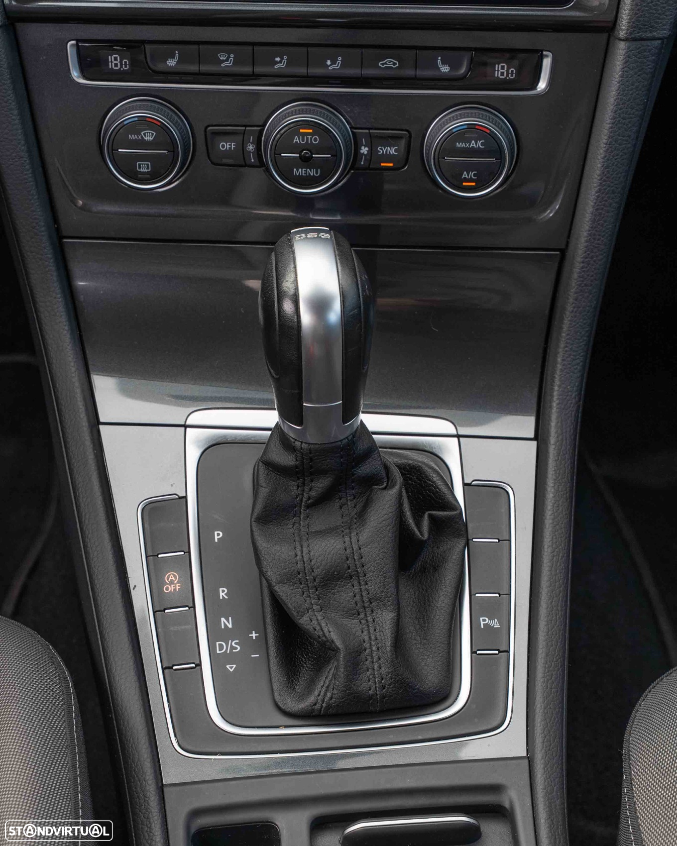 VW Golf Variant 1.6 TDi Highline DSG - 20