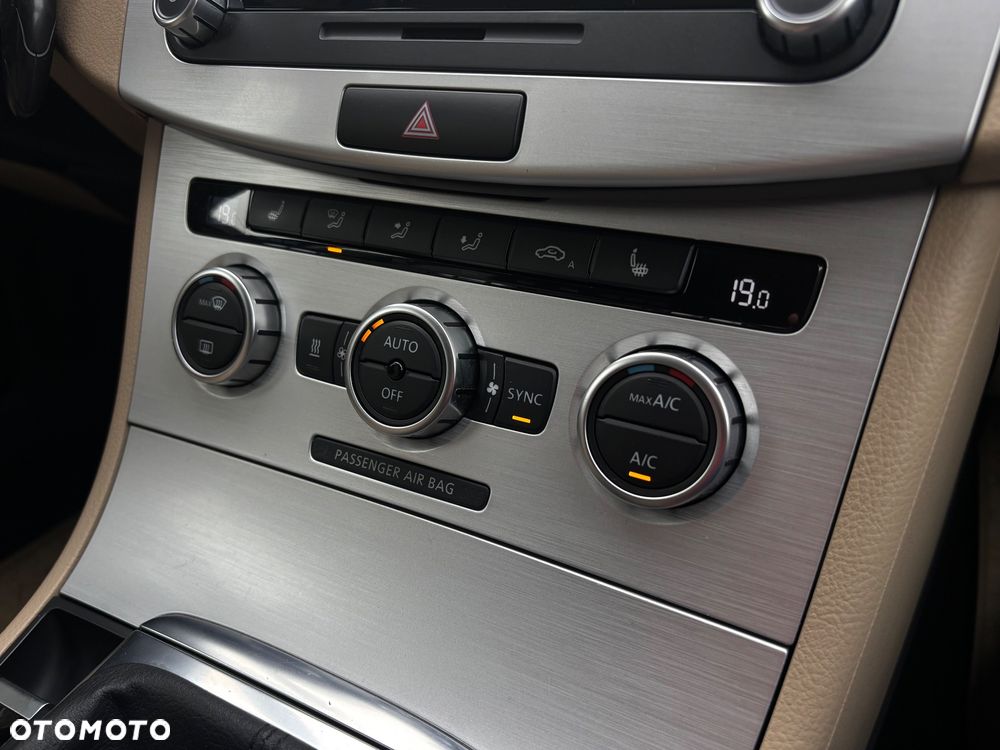 Volkswagen CC 2.0 TDI BlueMotion Technology - 36