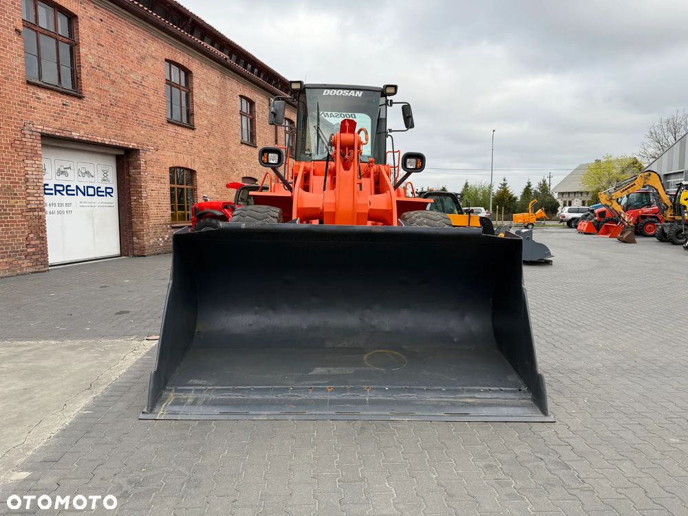 Doosan DL300 - 8