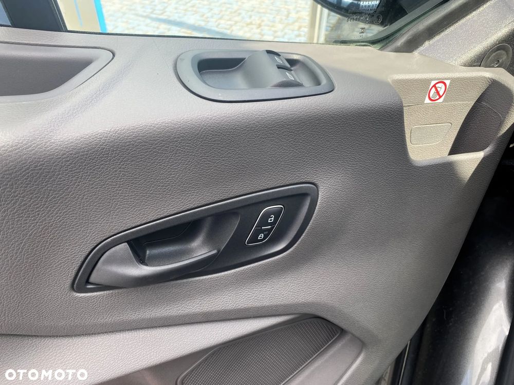 Ford Transit - 18