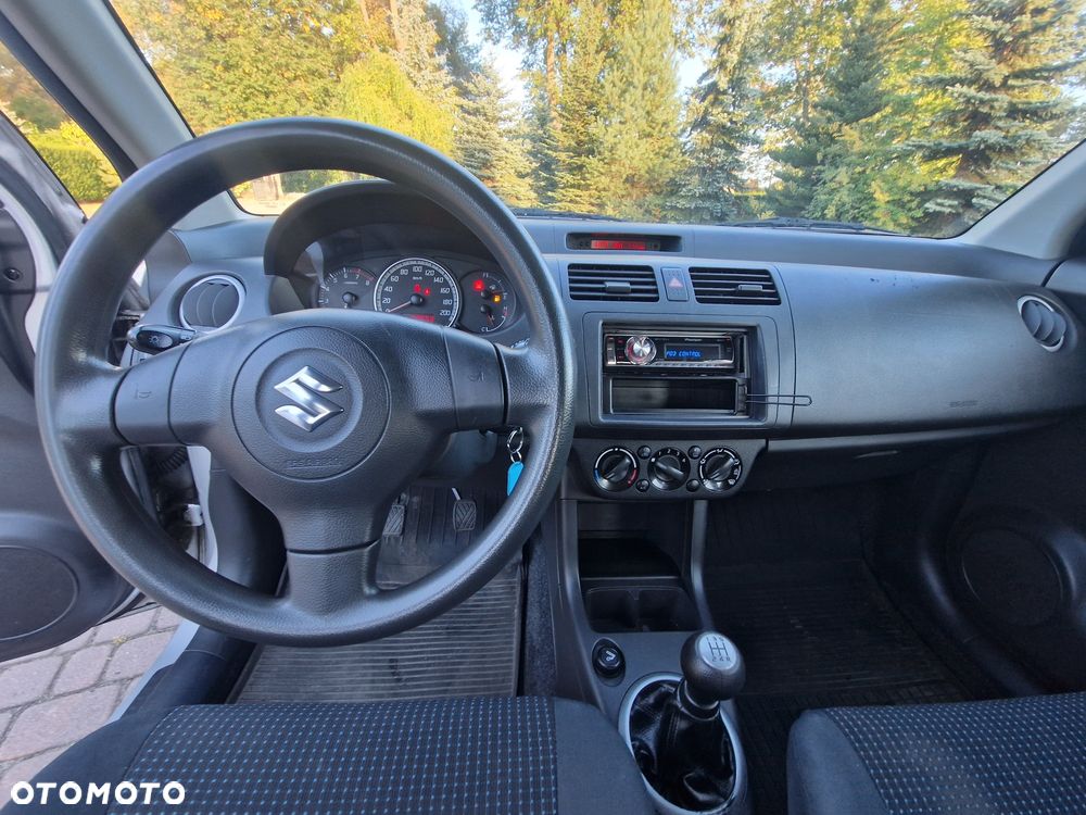 Suzuki Swift - 6