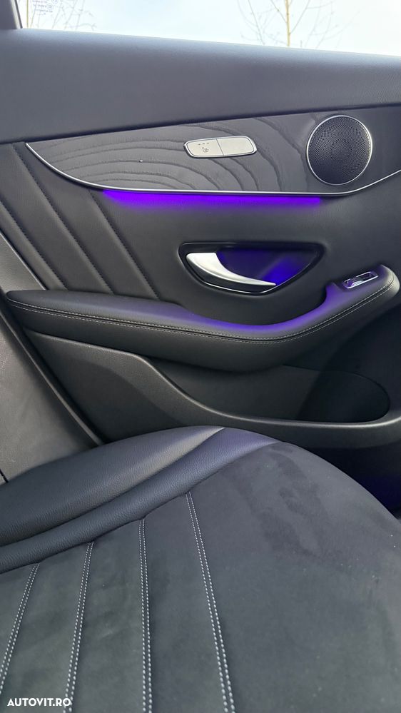 Mercedes-Benz GLC - 32