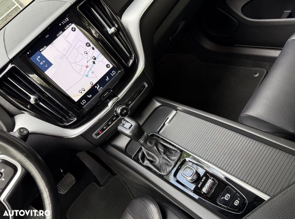 Volvo XC 60 D4 Geartronic Summum - 34