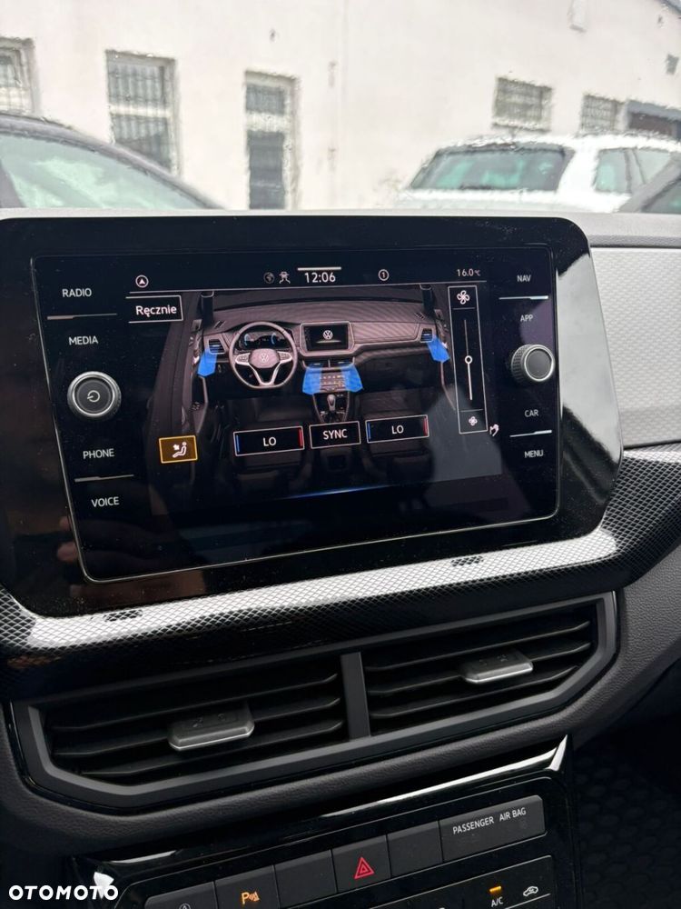 Volkswagen T-Cross - 22