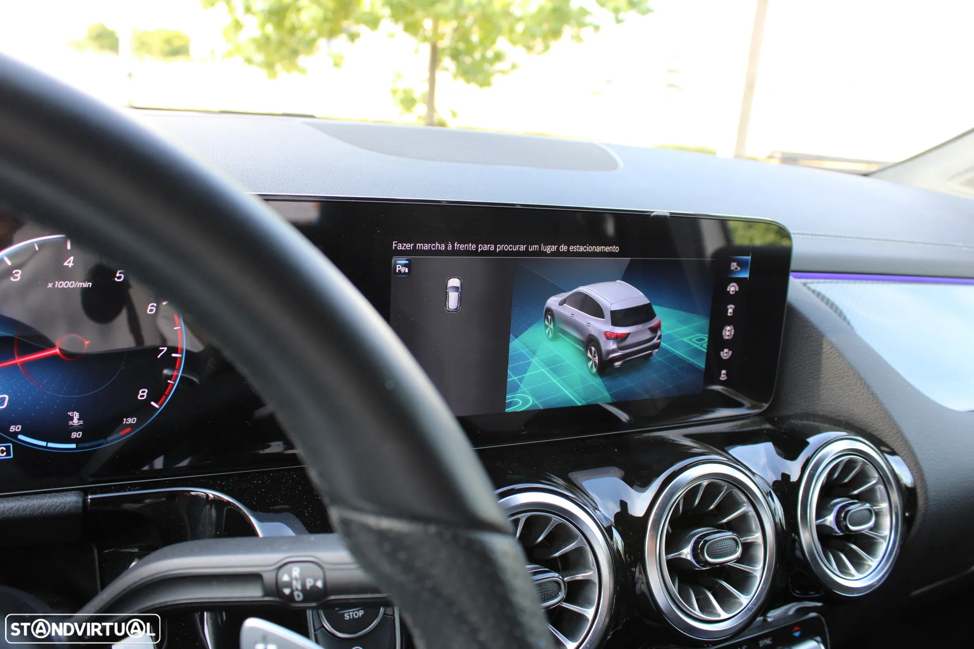 Mercedes-Benz GLA 200 AMG Line - 45