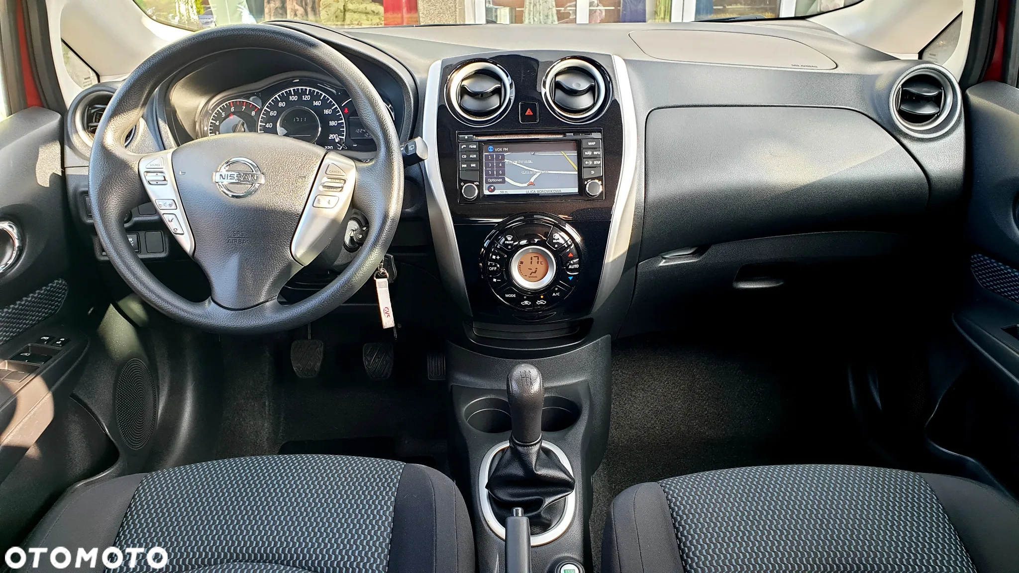Nissan Note 1.2 Tekna EU6 - 18