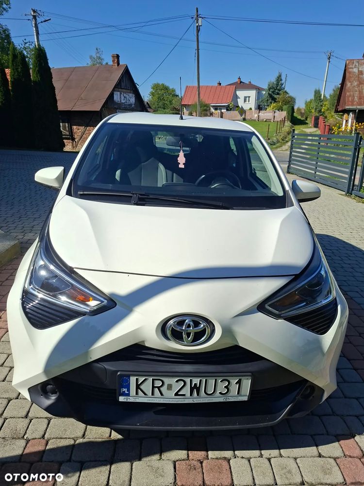 Toyota Aygo x.shift x-play connect - 3