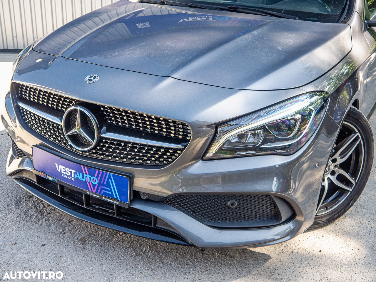 Mercedes-Benz CLA 180 7G-DCT AMG Line - 38