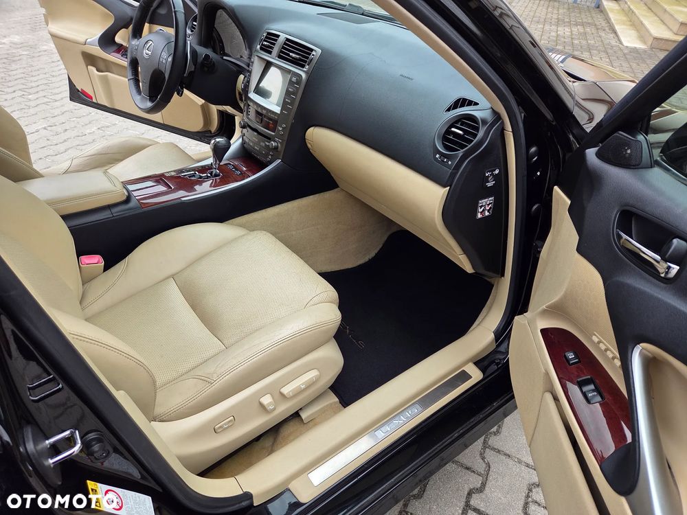 Lexus IS 250 Luxury Line - 19