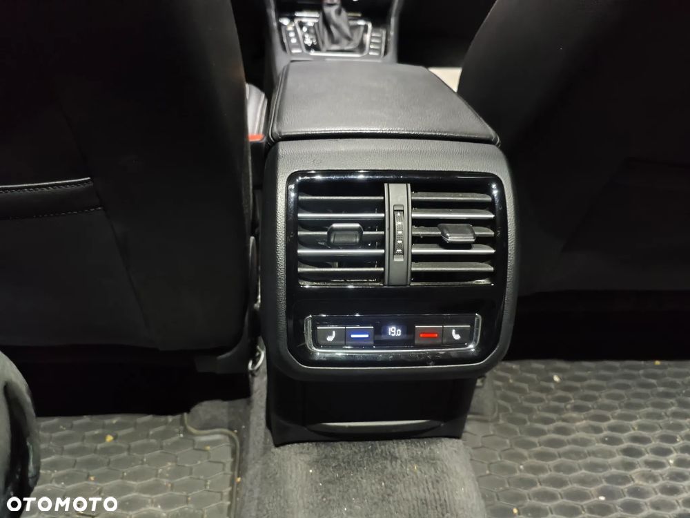 Volkswagen Passat 2.0 TDI BMT 4Mot Highline DSG - 15