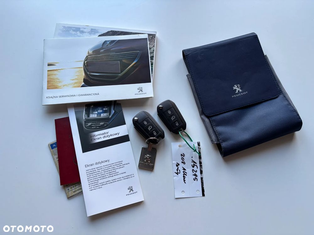 Peugeot 208 1.2 PureTech Allure - 22