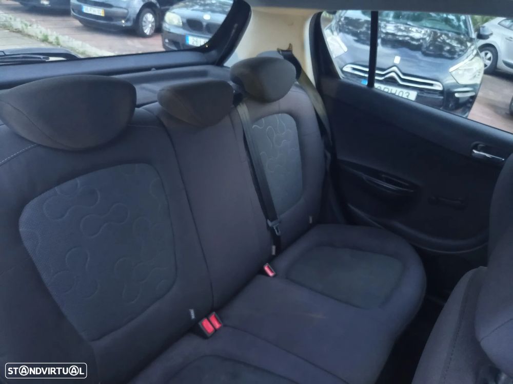 Hyundai i20 1.2 Comfort ESP - 26