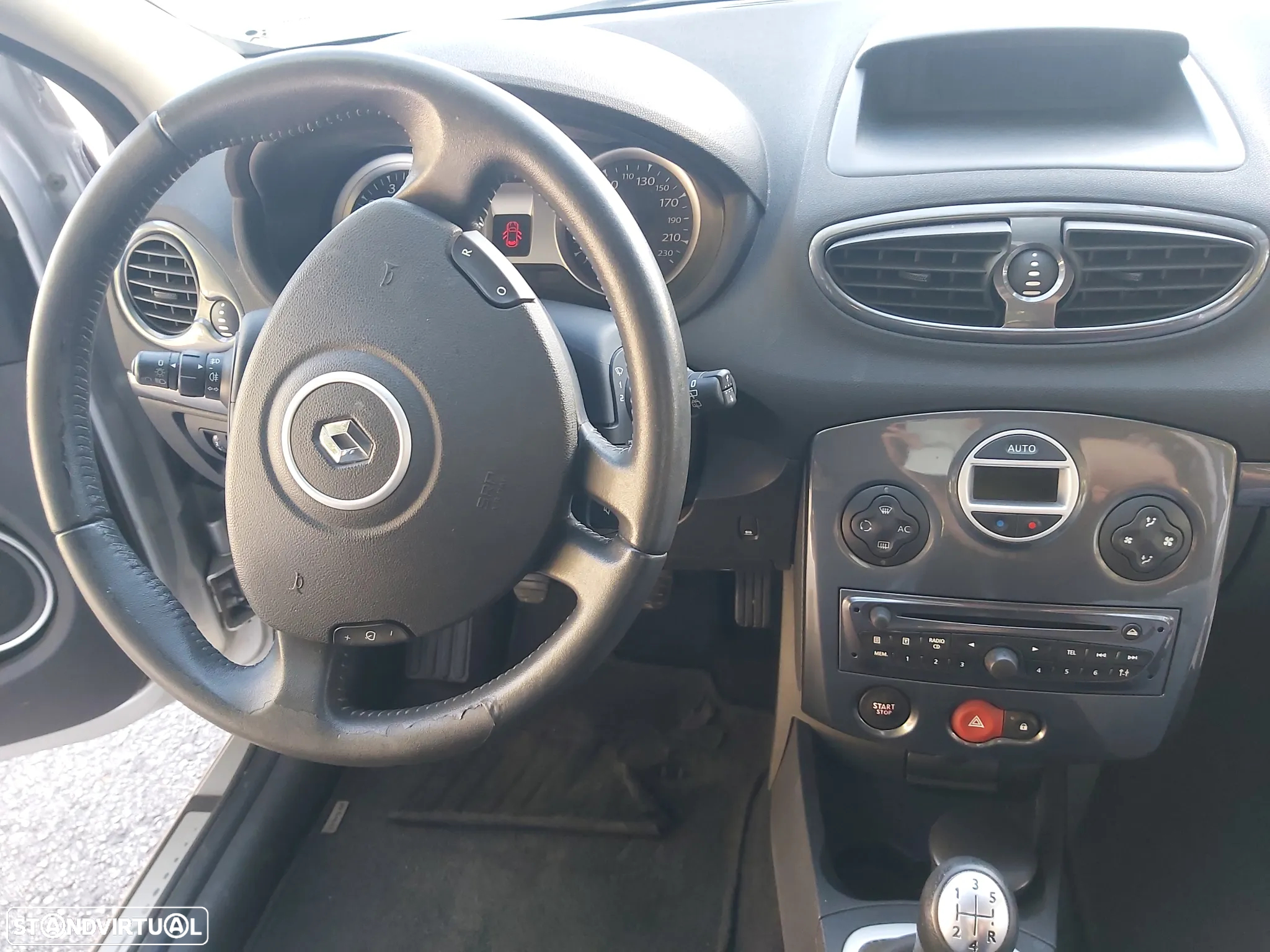 Renault Clio 1.2 TCE Dynamique S - 14