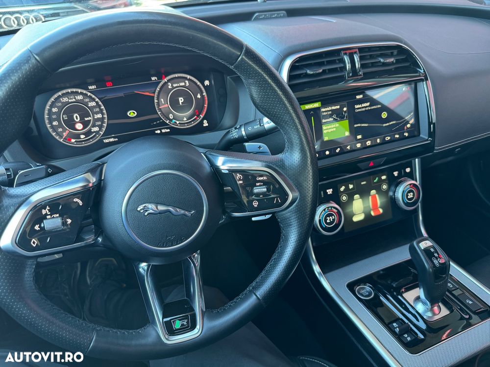 Jaguar XE D180 Aut. R-Dynamic S - 18