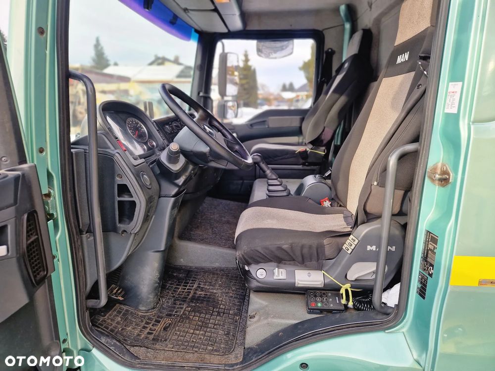 MAN TGL 12.210 - 4