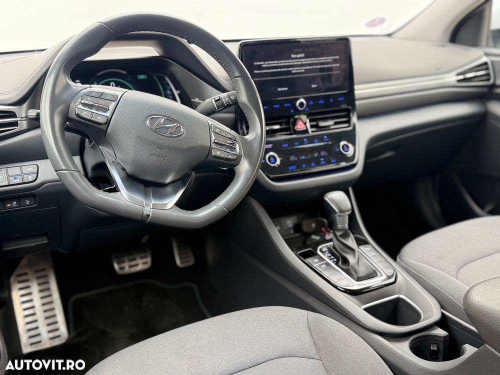 Hyundai IONIQ - 4