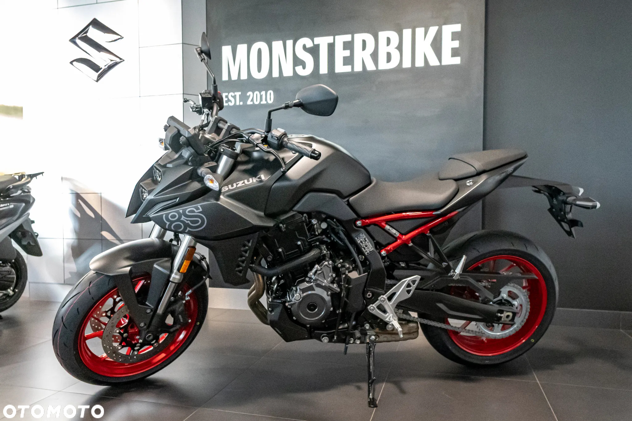 Suzuki GSX - 3