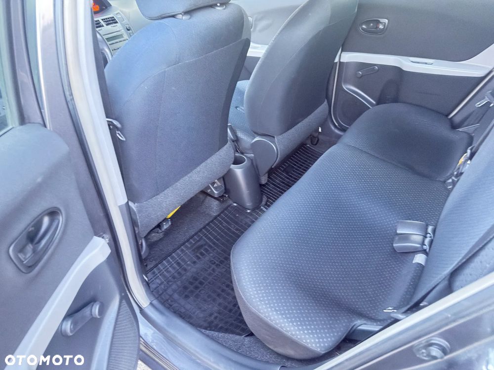 Toyota Yaris 1.33 2010 - 10