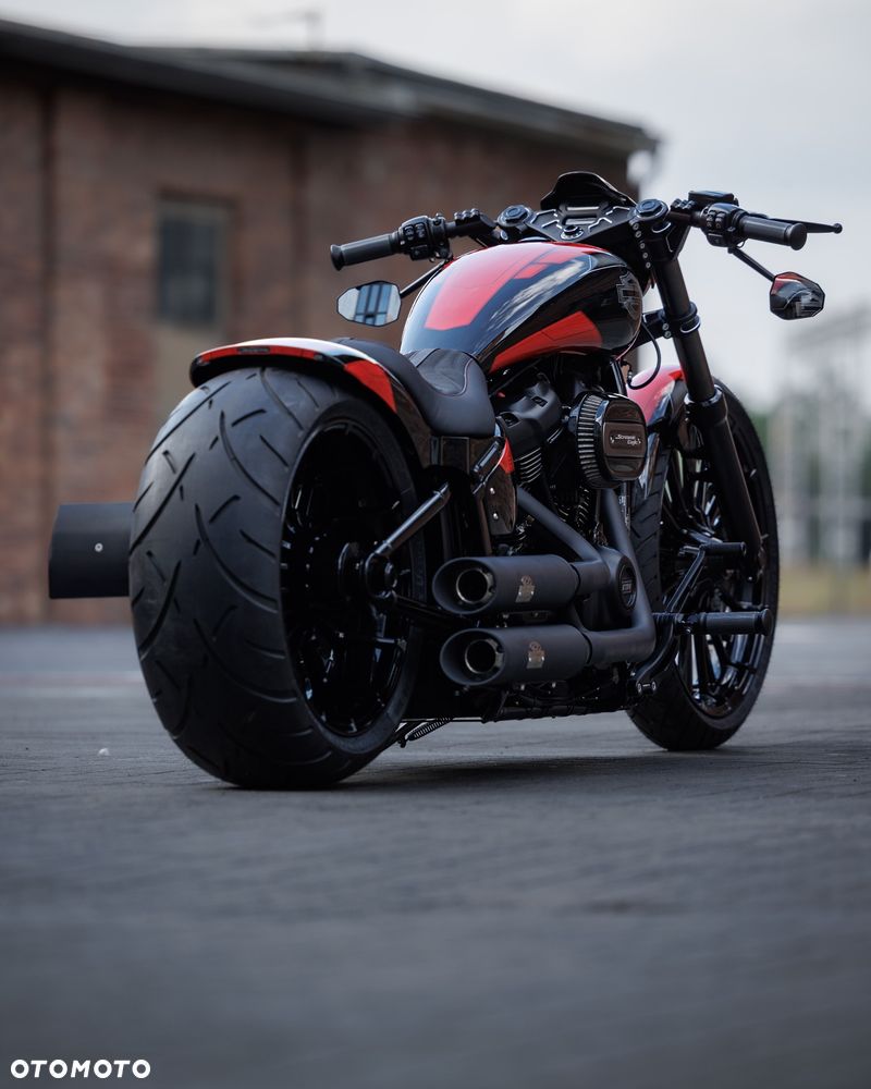 Harley-Davidson Softail Breakout - 8