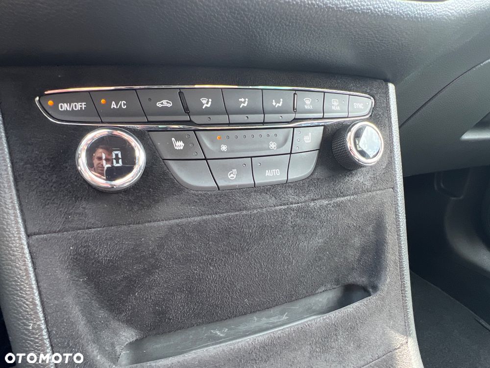 Opel Astra 1.4 Turbo Innovation - 24