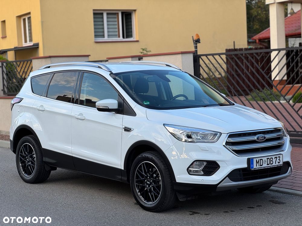 Ford Kuga 1.5 EcoBoost 2x4 Titanium - 3