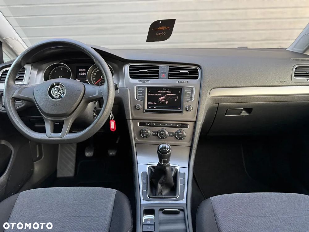 Volkswagen Golf 1.6 TDI BlueMotion Technology Comfortline - 18