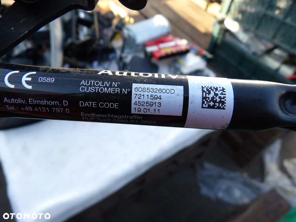 BMW - F10,F11 - NAPINACZ PASA PRAWY PRZÓD - 7211594 - 2