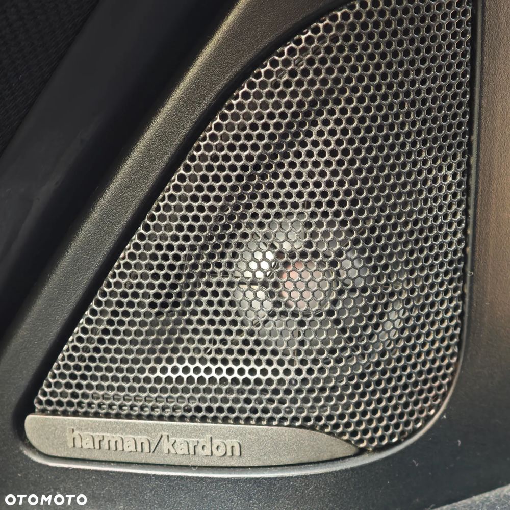 BMW Seria 3 335i Sport Line - 12