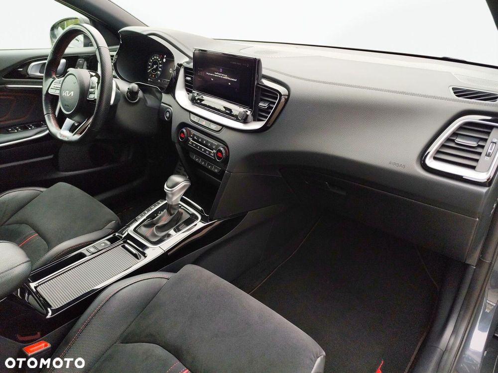 Kia ProCeed - 25