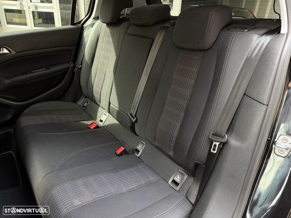 Peugeot 308 1.5 BlueHDi Allure EAT8 - 13