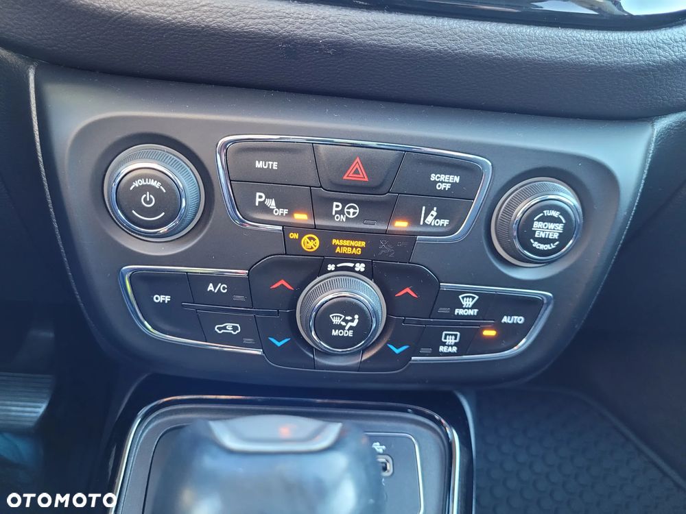 Jeep Compass 1.4 TMair Limited 4WD S&S - 27