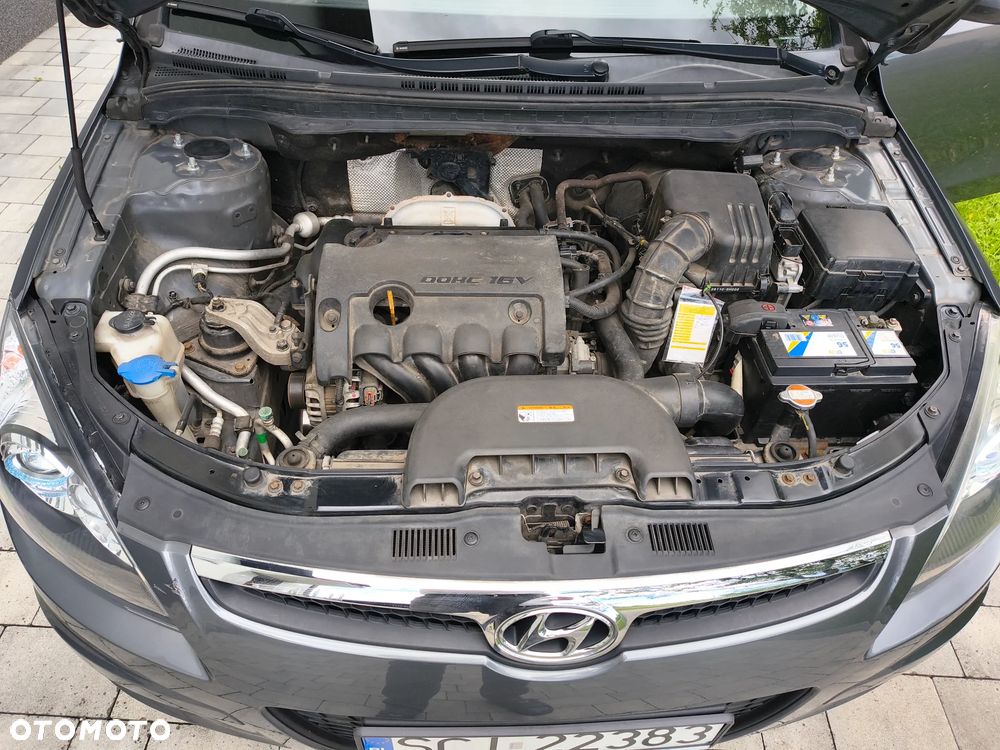 Hyundai i30 1.4 Base + - 18