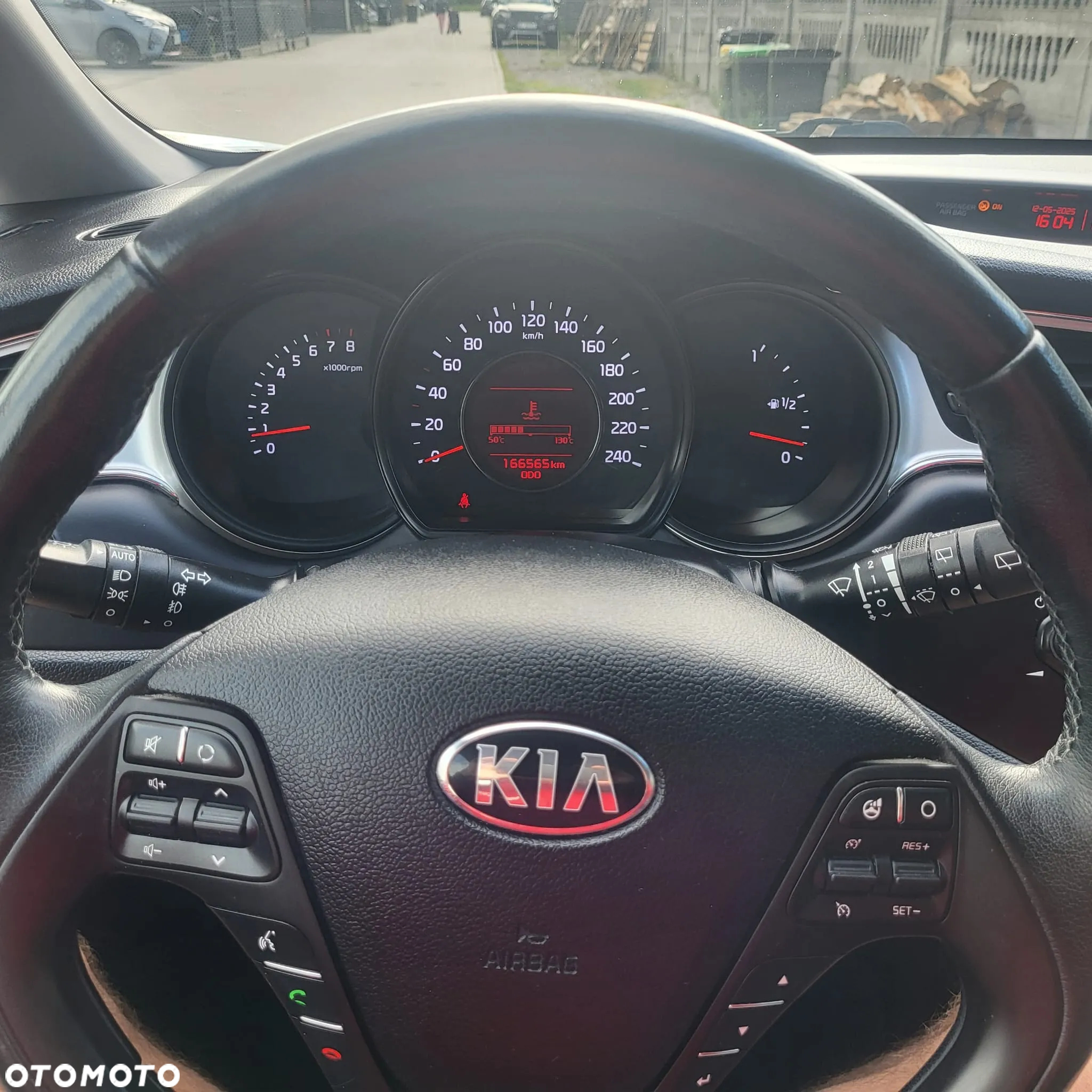 Kia Ceed - 12