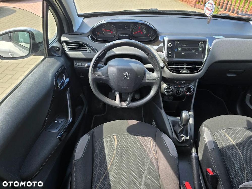 Peugeot 208 - 7