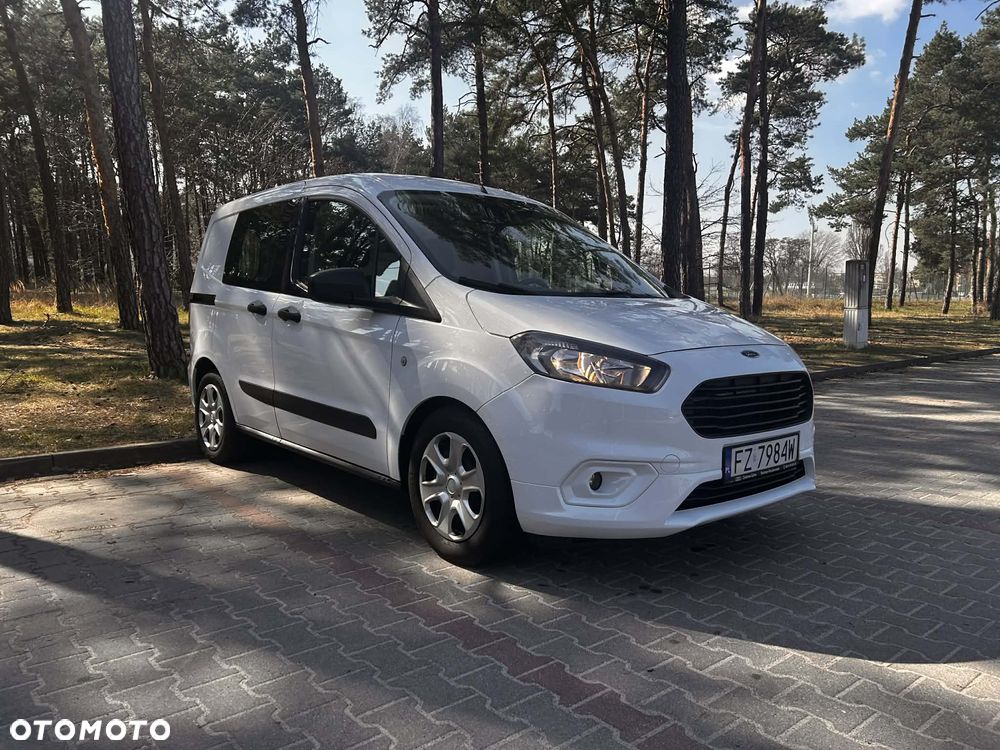 Ford Transit courier - 1