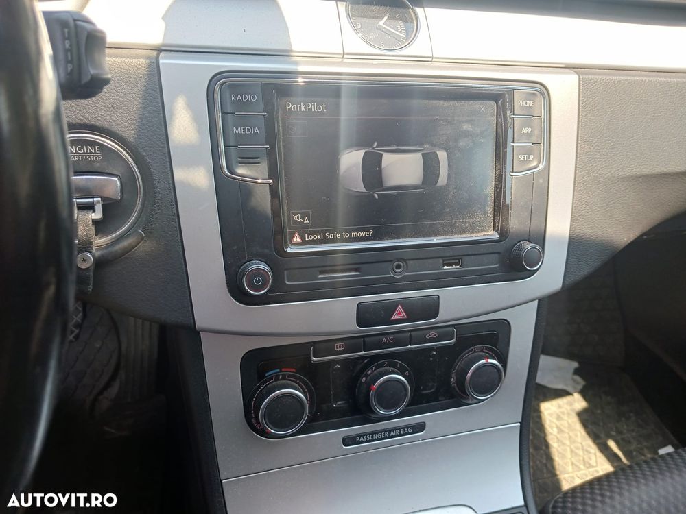 Volkswagen Passat - 8