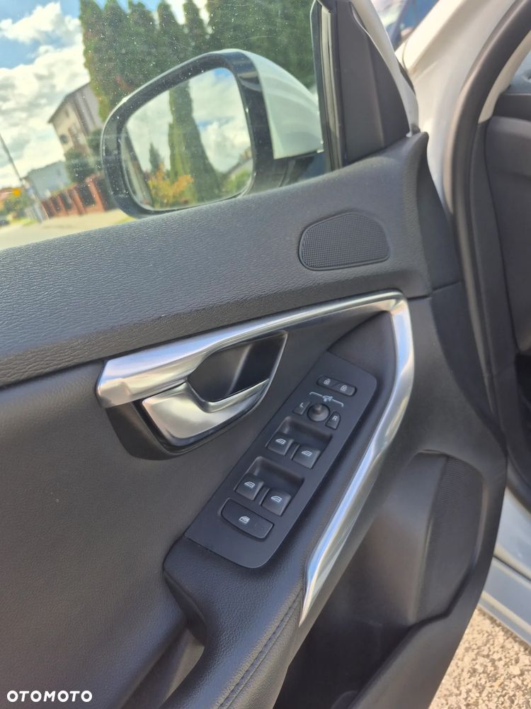 Volvo V40 D2 You - 12